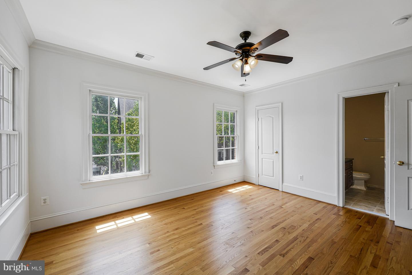 1445 HARVEST CROSSING DR, MCLEAN, Virginia 22101, 4 Bedrooms Bedrooms, ,5 BathroomsBathrooms,Residential,For sale,1445 HARVEST CROSSING DR,VAFX2235048 MLS # VAFX2235048