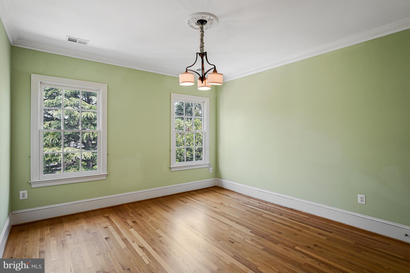 1445 HARVEST CROSSING DR, MCLEAN, Virginia 22101, 4 Bedrooms Bedrooms, ,5 BathroomsBathrooms,Residential,For sale,1445 HARVEST CROSSING DR,VAFX2235048 MLS # VAFX2235048