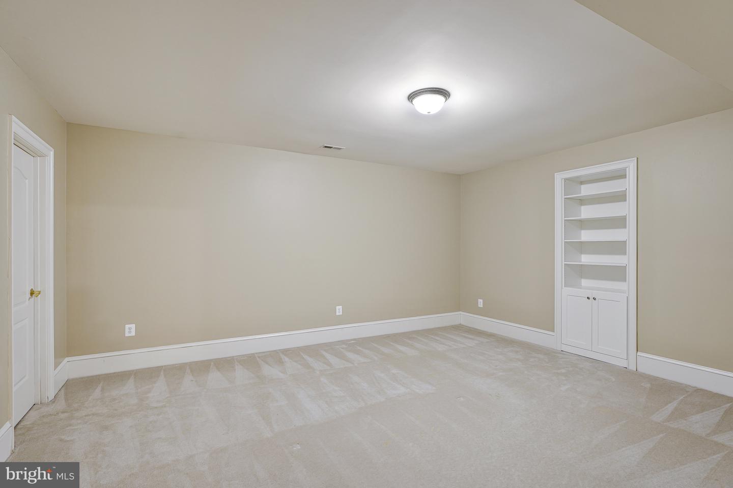 1445 HARVEST CROSSING DR, MCLEAN, Virginia 22101, 4 Bedrooms Bedrooms, ,5 BathroomsBathrooms,Residential,For sale,1445 HARVEST CROSSING DR,VAFX2235048 MLS # VAFX2235048