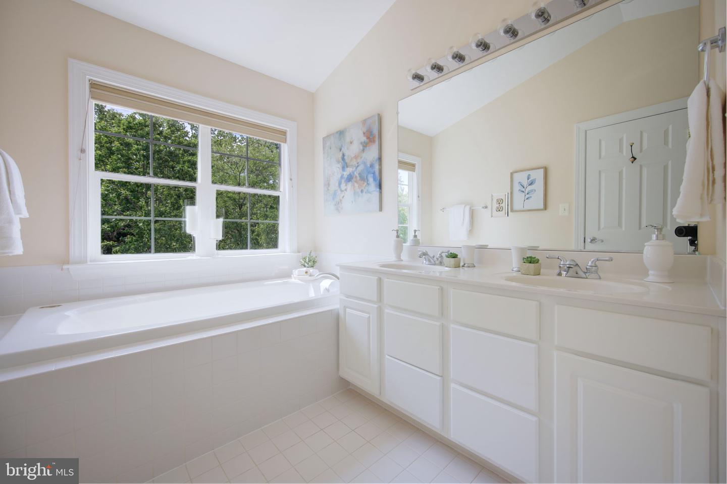15648 AVOCET LOOP, WOODBRIDGE, Virginia 22191, 3 Bedrooms Bedrooms, ,3 BathroomsBathrooms,Residential,For sale,15648 AVOCET LOOP,VAPW2092324 MLS # VAPW2092324