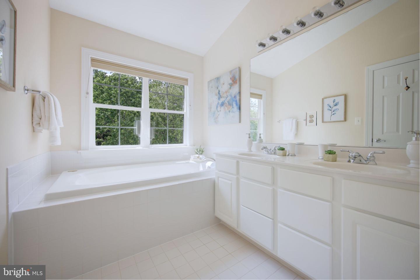 15648 AVOCET LOOP, WOODBRIDGE, Virginia 22191, 3 Bedrooms Bedrooms, ,3 BathroomsBathrooms,Residential,For sale,15648 AVOCET LOOP,VAPW2092324 MLS # VAPW2092324