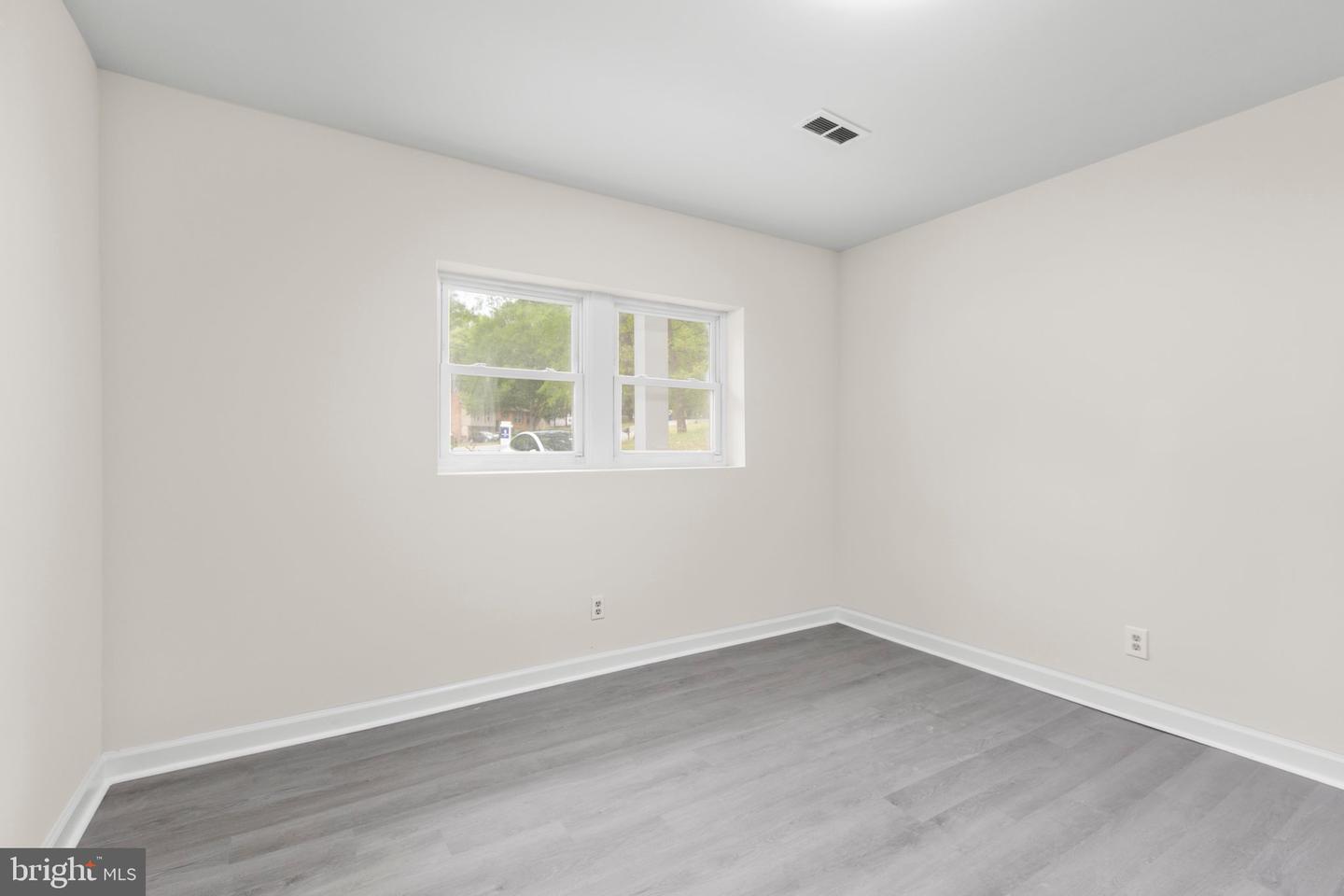 415 COOPER ST, SPOTSYLVANIA, Virginia 22551, 5 Bedrooms Bedrooms, ,3 BathroomsBathrooms,Residential,For sale,415 COOPER ST,VASP2032392 MLS # VASP2032392