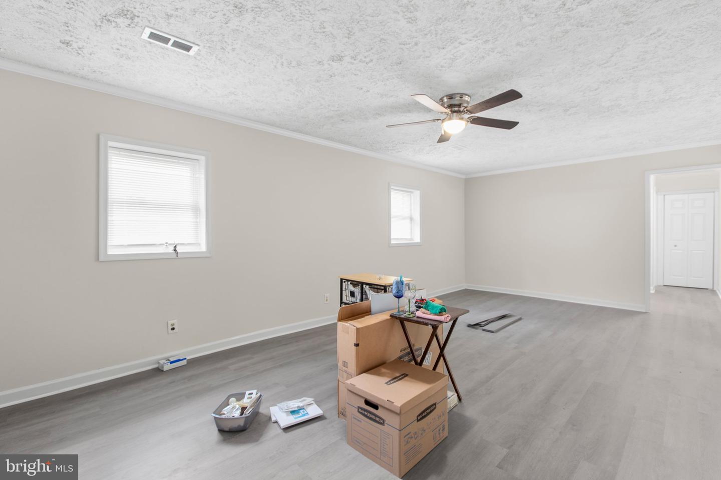 415 COOPER ST, SPOTSYLVANIA, Virginia 22551, 5 Bedrooms Bedrooms, ,3 BathroomsBathrooms,Residential,For sale,415 COOPER ST,VASP2032392 MLS # VASP2032392