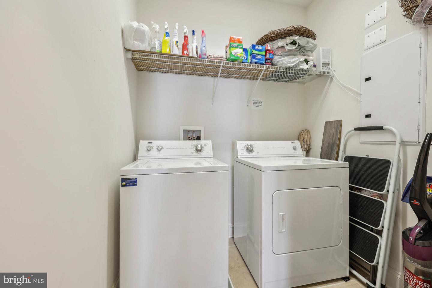 9200 CHARLESTON DR #408, MANASSAS, Virginia 20110, 2 Bedrooms Bedrooms, ,2 BathroomsBathrooms,Residential,For sale,9200 CHARLESTON DR #408,VAMN2008176 MLS # VAMN2008176