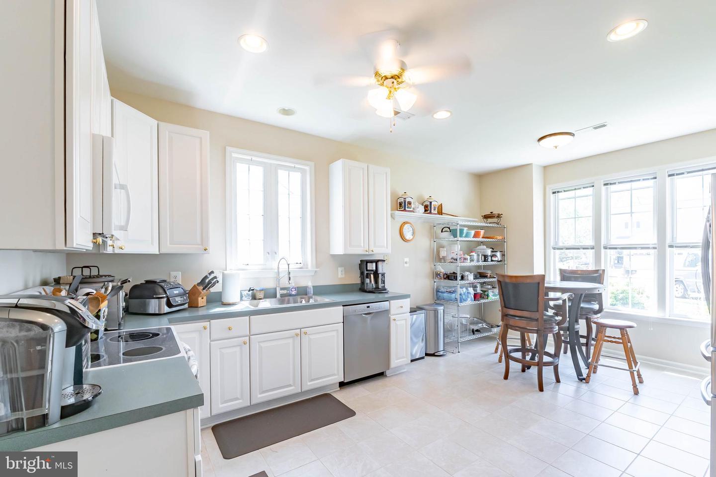 6833 SADDLE RUN WAY, GAINESVILLE, Virginia 20155, 3 Bedrooms Bedrooms, ,3 BathroomsBathrooms,Residential,For sale,6833 SADDLE RUN WAY,VAPW2092492 MLS # VAPW2092492