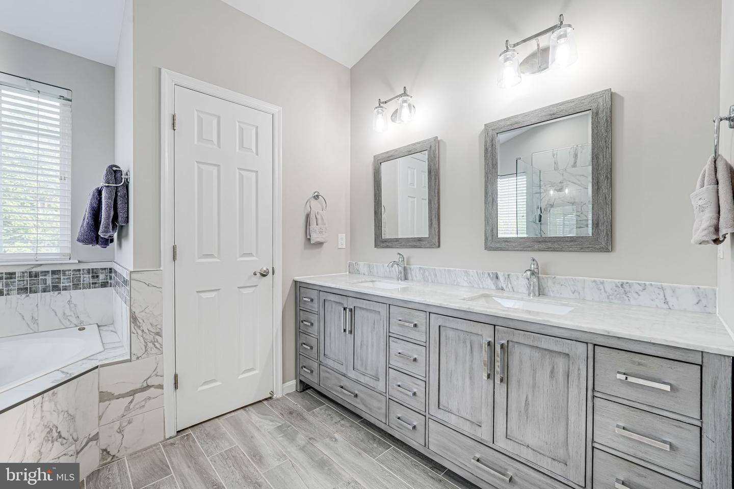 8623 AIRWICK LN, BRISTOW, Virginia 20136, 5 Bedrooms Bedrooms, ,3 BathroomsBathrooms,Residential,For sale,8623 AIRWICK LN,VAPW2092510 MLS # VAPW2092510