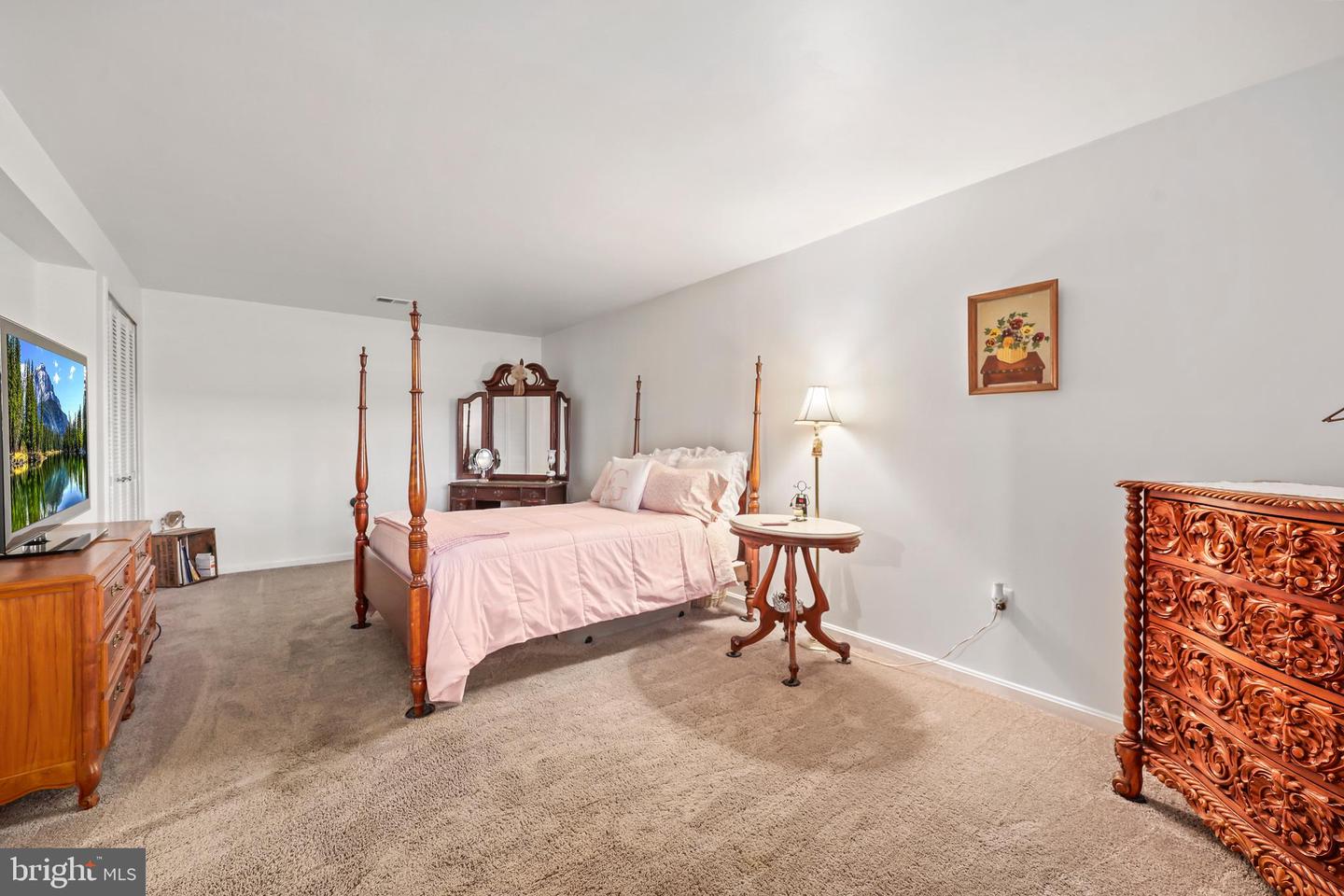 18505 CABIN RD, TRIANGLE, Virginia 22172, 5 Bedrooms Bedrooms, ,3 BathroomsBathrooms,Residential,For sale,18505 CABIN RD,VAPW2092514 MLS # VAPW2092514