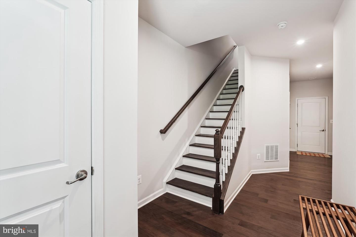 22317 SEABRING TER, ASHBURN, Virginia 20148, 4 Bedrooms Bedrooms, ,3 BathroomsBathrooms,Residential,For sale,22317 SEABRING TER,VALO2094334 MLS # VALO2094334