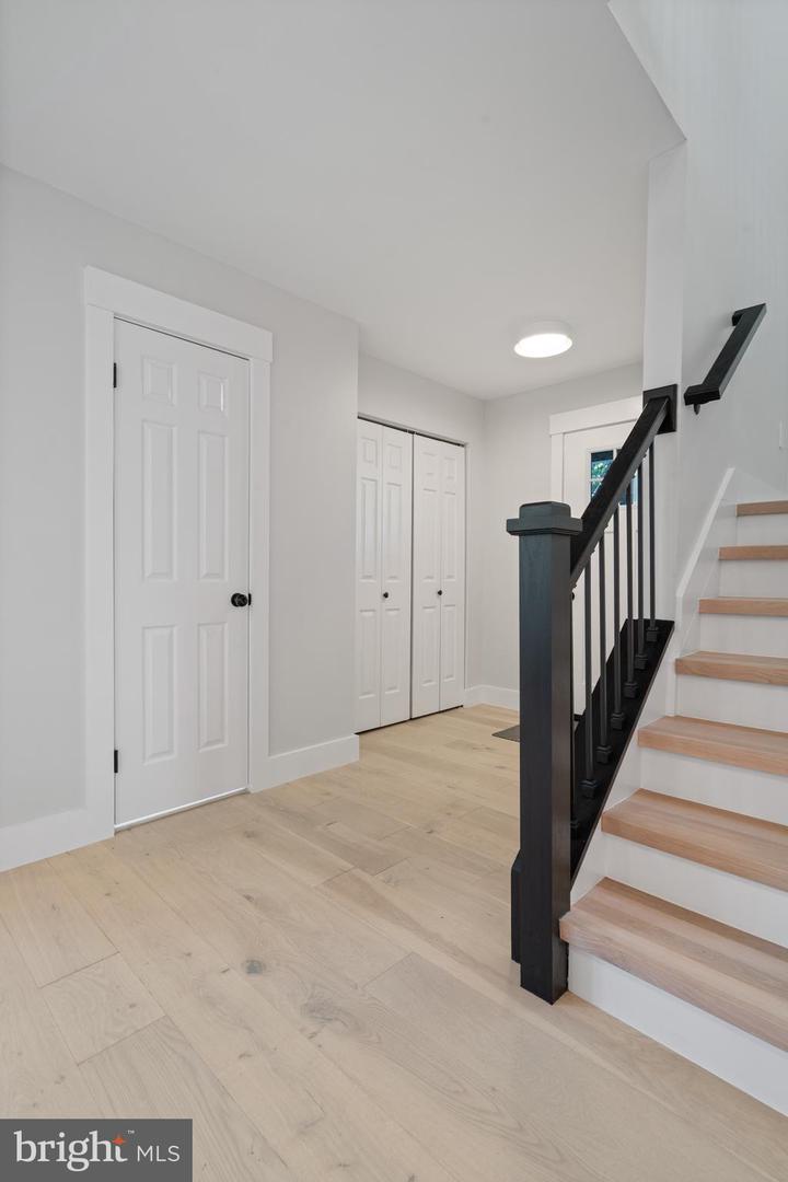3838 13TH ST N, ARLINGTON, Virginia 22201, 3 Bedrooms Bedrooms, ,2 BathroomsBathrooms,Residential,For sale,3838 13TH ST N,VAAR2056298 MLS # VAAR2056298