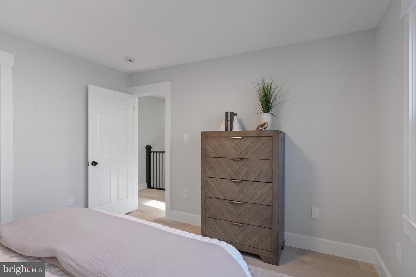 3838 13TH ST N, ARLINGTON, Virginia 22201, 3 Bedrooms Bedrooms, ,2 BathroomsBathrooms,Residential,For sale,3838 13TH ST N,VAAR2056298 MLS # VAAR2056298