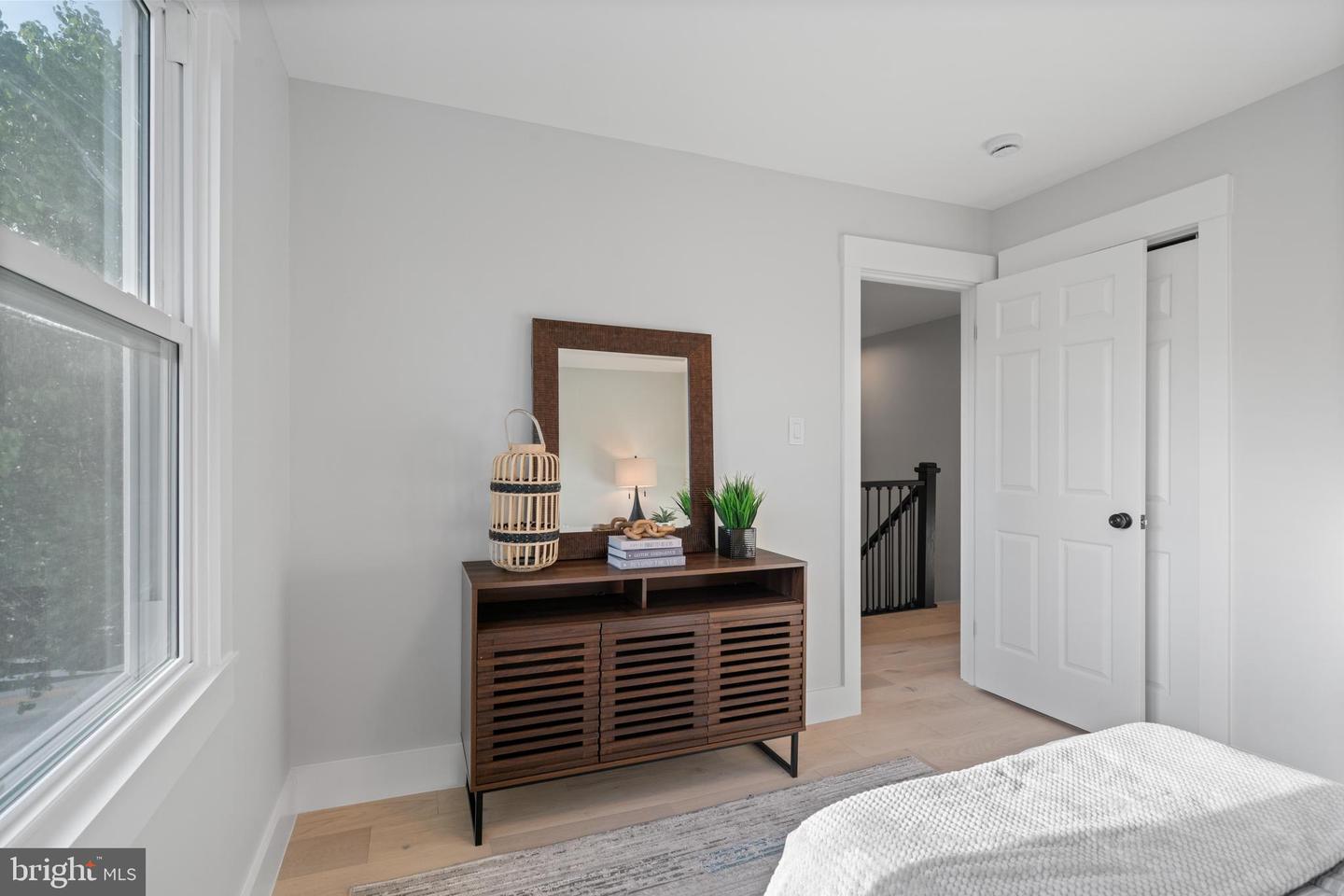 3838 13TH ST N, ARLINGTON, Virginia 22201, 3 Bedrooms Bedrooms, ,2 BathroomsBathrooms,Residential,For sale,3838 13TH ST N,VAAR2056298 MLS # VAAR2056298