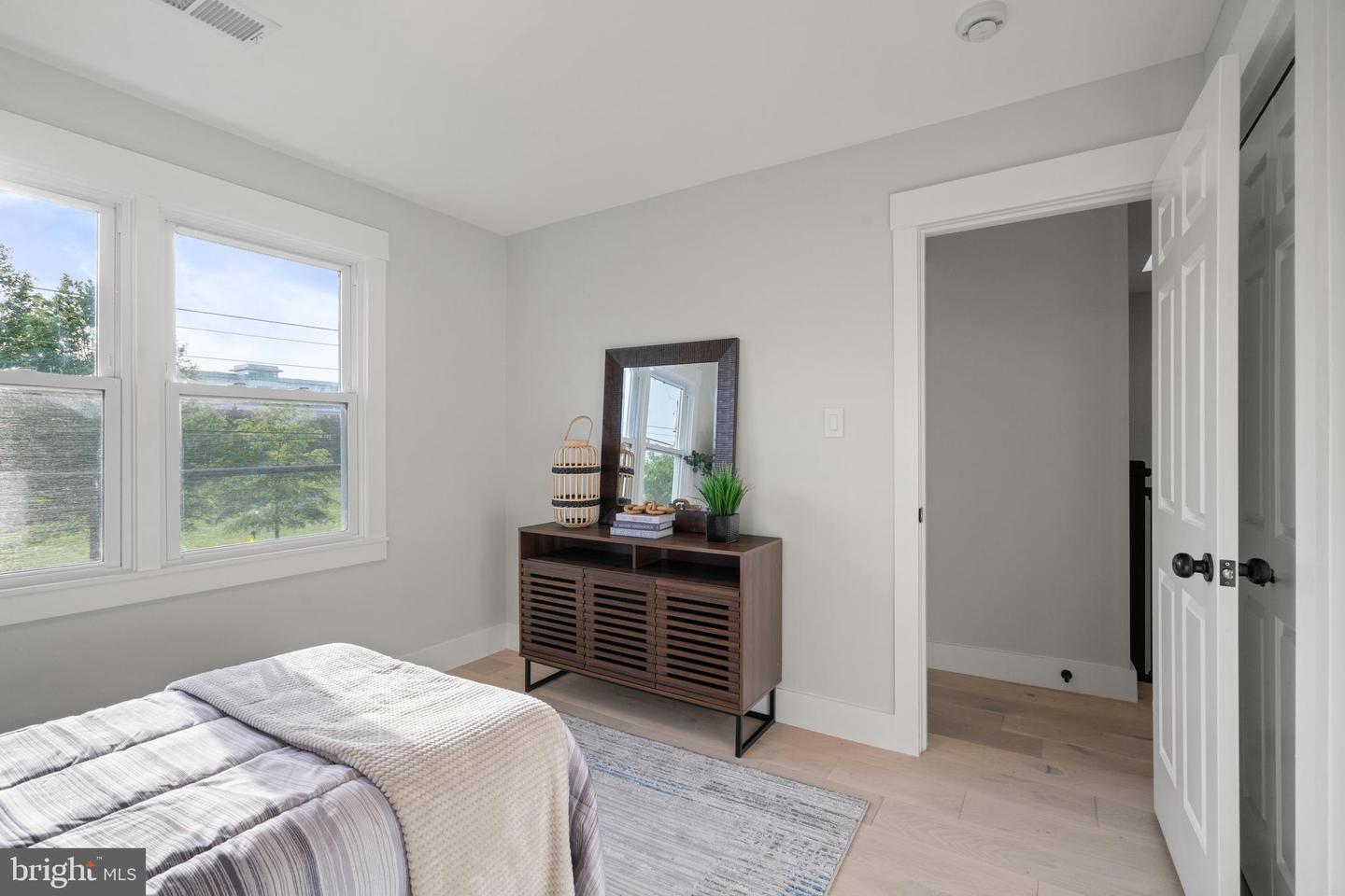3838 13TH ST N, ARLINGTON, Virginia 22201, 3 Bedrooms Bedrooms, ,2 BathroomsBathrooms,Residential,For sale,3838 13TH ST N,VAAR2056298 MLS # VAAR2056298