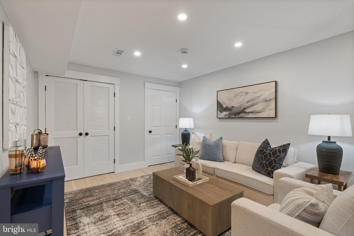 3838 13TH ST N, ARLINGTON, Virginia 22201, 3 Bedrooms Bedrooms, ,2 BathroomsBathrooms,Residential,For sale,3838 13TH ST N,VAAR2056298 MLS # VAAR2056298