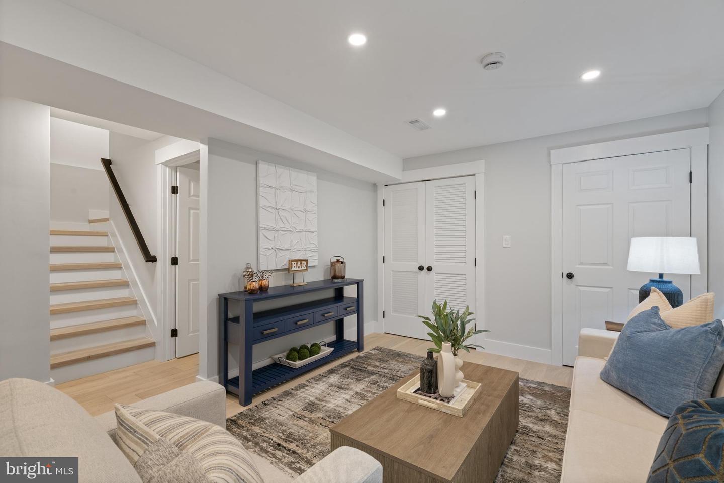 3838 13TH ST N, ARLINGTON, Virginia 22201, 3 Bedrooms Bedrooms, ,2 BathroomsBathrooms,Residential,For sale,3838 13TH ST N,VAAR2056298 MLS # VAAR2056298