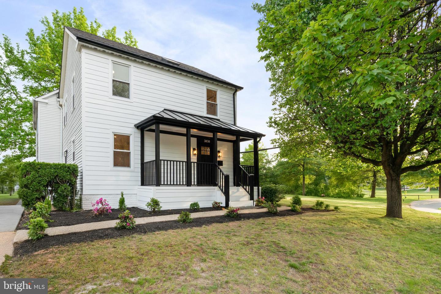 3838 13TH ST N, ARLINGTON, Virginia 22201, 3 Bedrooms Bedrooms, ,2 BathroomsBathrooms,Residential,For sale,3838 13TH ST N,VAAR2056298 MLS # VAAR2056298