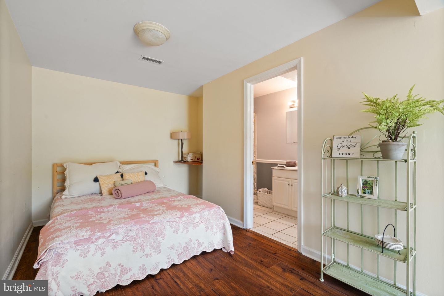 12286 DAPPLE GRAY CT, WOODBRIDGE, Virginia 22192, 3 Bedrooms Bedrooms, ,3 BathroomsBathrooms,Residential,For sale,12286 DAPPLE GRAY CT,VAPW2092476 MLS # VAPW2092476
