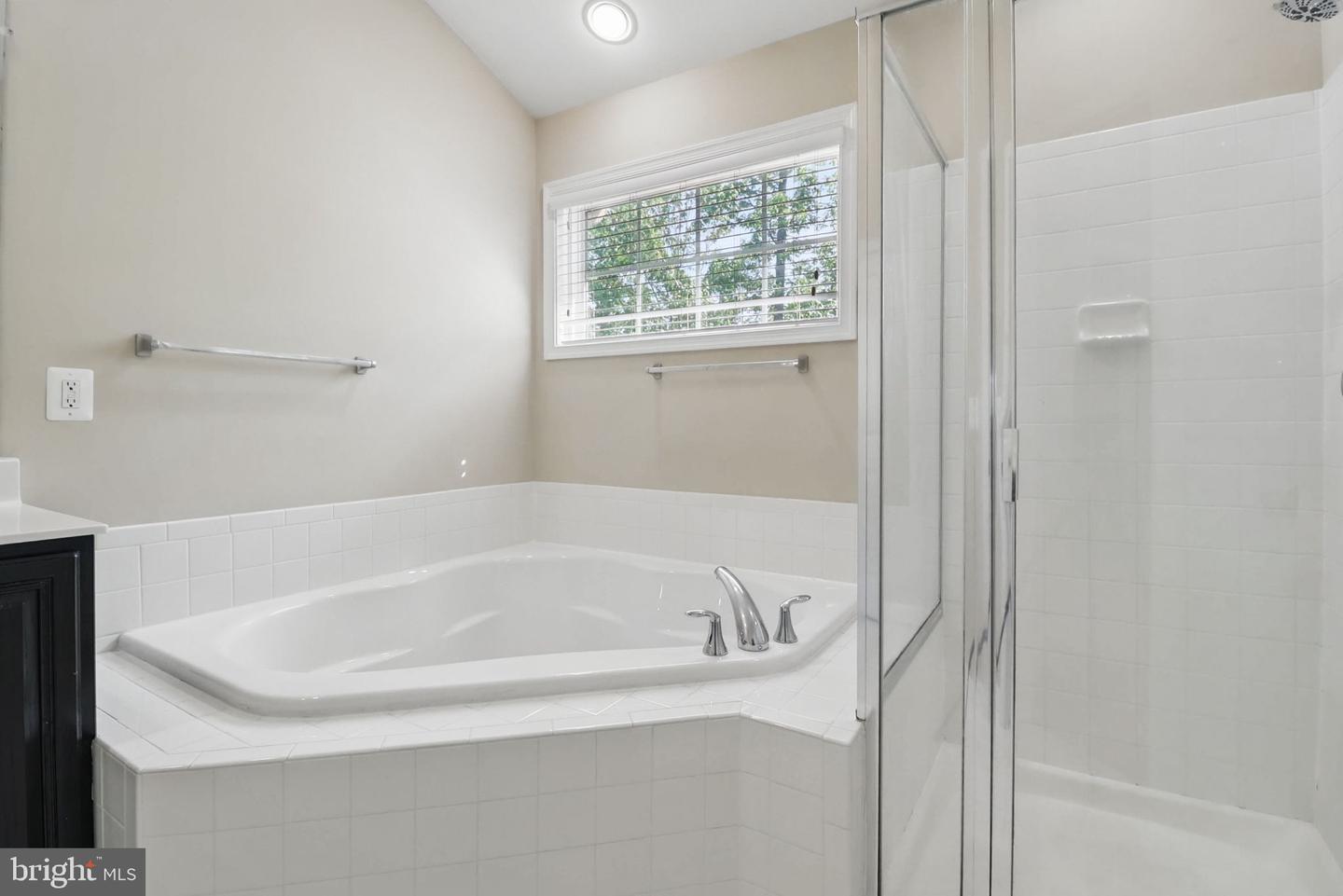 11870 BENTON LAKE RD, BRISTOW, Virginia 20136, 3 Bedrooms Bedrooms, ,2 BathroomsBathrooms,Residential,For sale,11870 BENTON LAKE RD,VAPW2092410 MLS # VAPW2092410