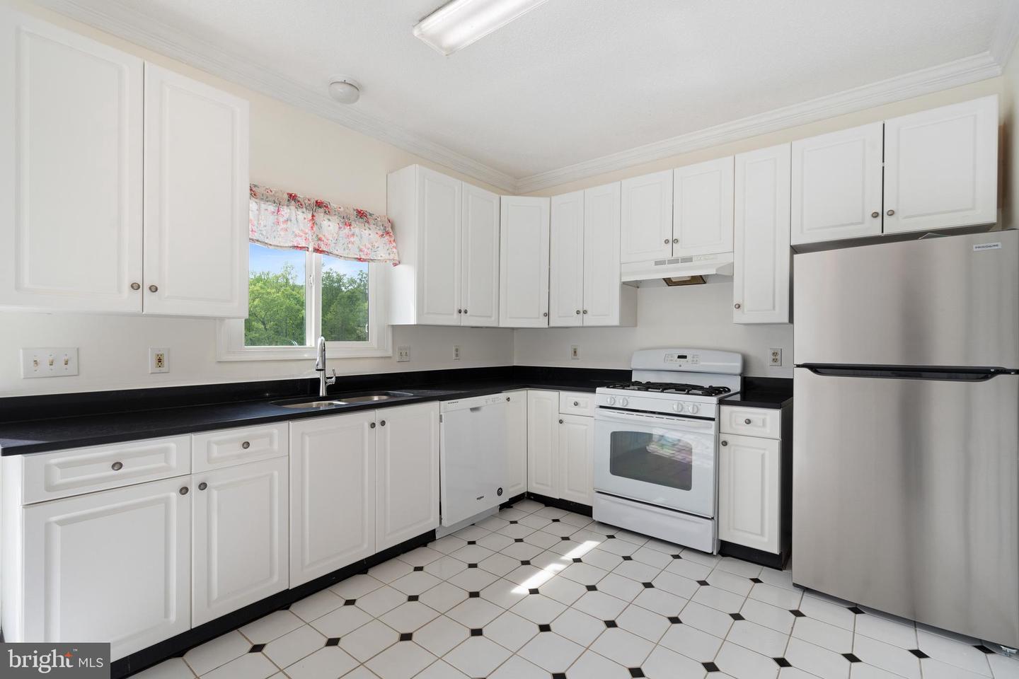 211 BARRIE PL, FREDERICKSBURG, Virginia 22405, 4 Bedrooms Bedrooms, ,3 BathroomsBathrooms,Residential,For sale,211 BARRIE PL,VAST2038034 MLS # VAST2038034