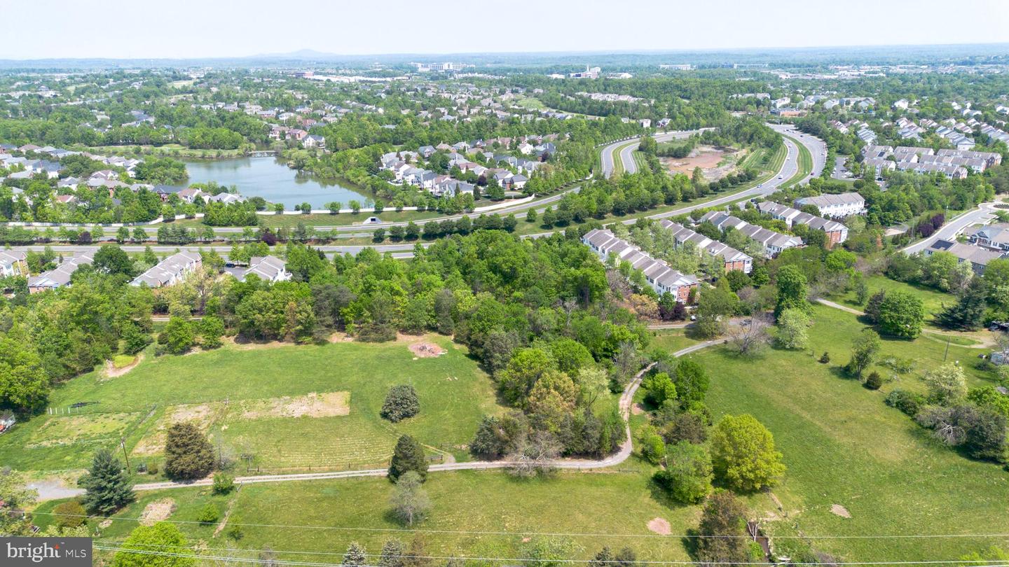 43537 GRAVES LN, ASHBURN, Virginia 20147, 3 Bedrooms Bedrooms, ,1 BathroomBathrooms,Residential,For sale,43537 GRAVES LN,VALO2094502 MLS # VALO2094502