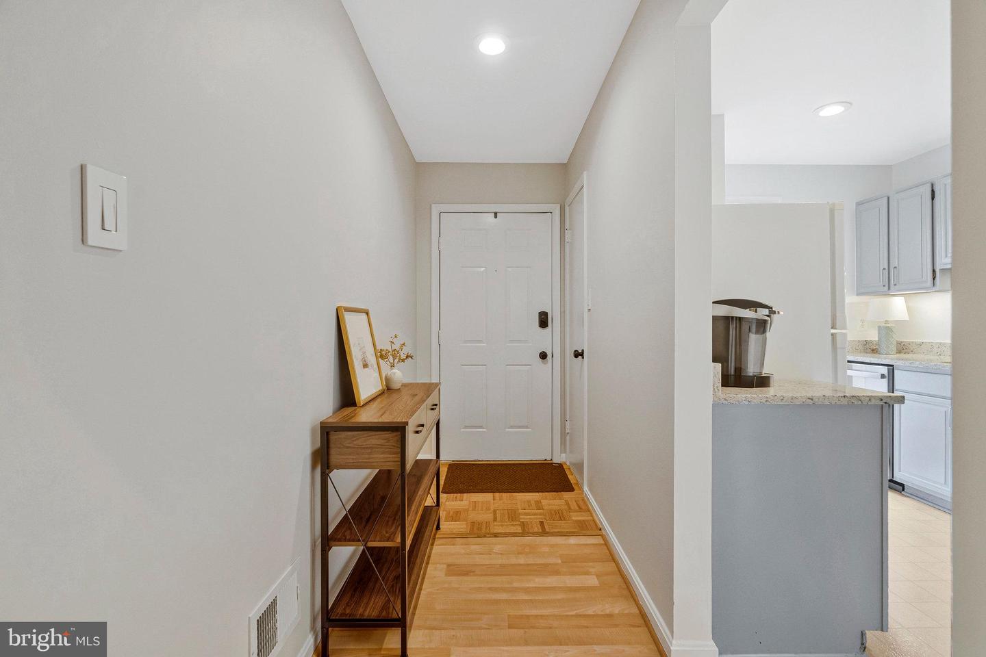 10006 OAKTON TERRACE RD, OAKTON, Virginia 22124, 1 Bedroom Bedrooms, ,1 BathroomBathrooms,Residential,For sale,10006 OAKTON TERRACE RD,VAFX2235846 MLS # VAFX2235846