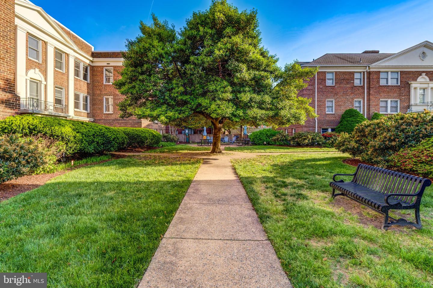 719 S SAINT ASAPH ST #208, ALEXANDRIA, Virginia 22314, 1 Bedroom Bedrooms, ,1 BathroomBathrooms,Residential,For sale,719 S SAINT ASAPH ST #208,VAAX2044436 MLS # VAAX2044436