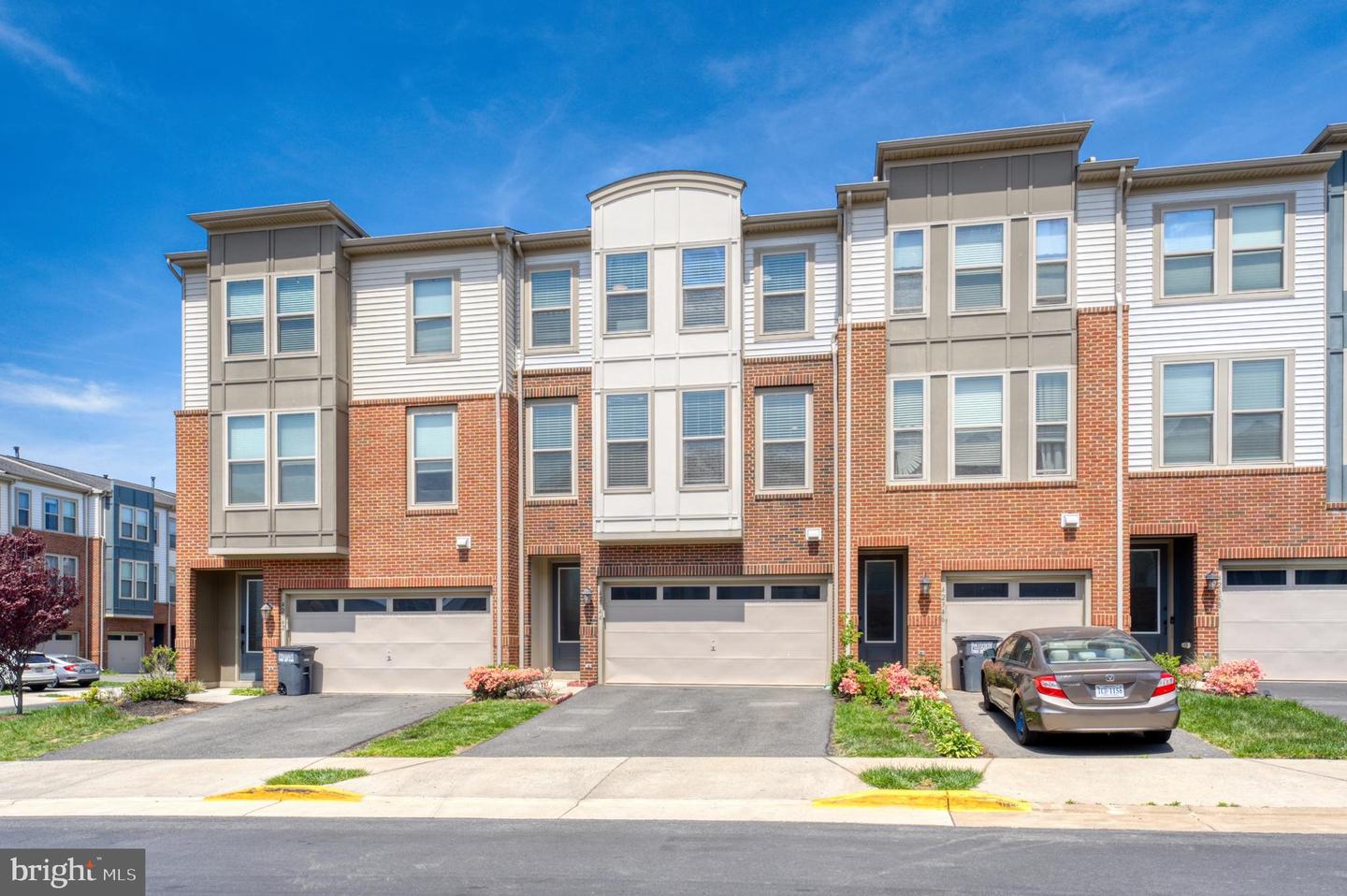 42344 ALDER FOREST TER, STERLING, Virginia 20166, 3 Bedrooms Bedrooms, ,2 BathroomsBathrooms,Residential,For sale,42344 ALDER FOREST TER,VALO2094454 MLS # VALO2094454