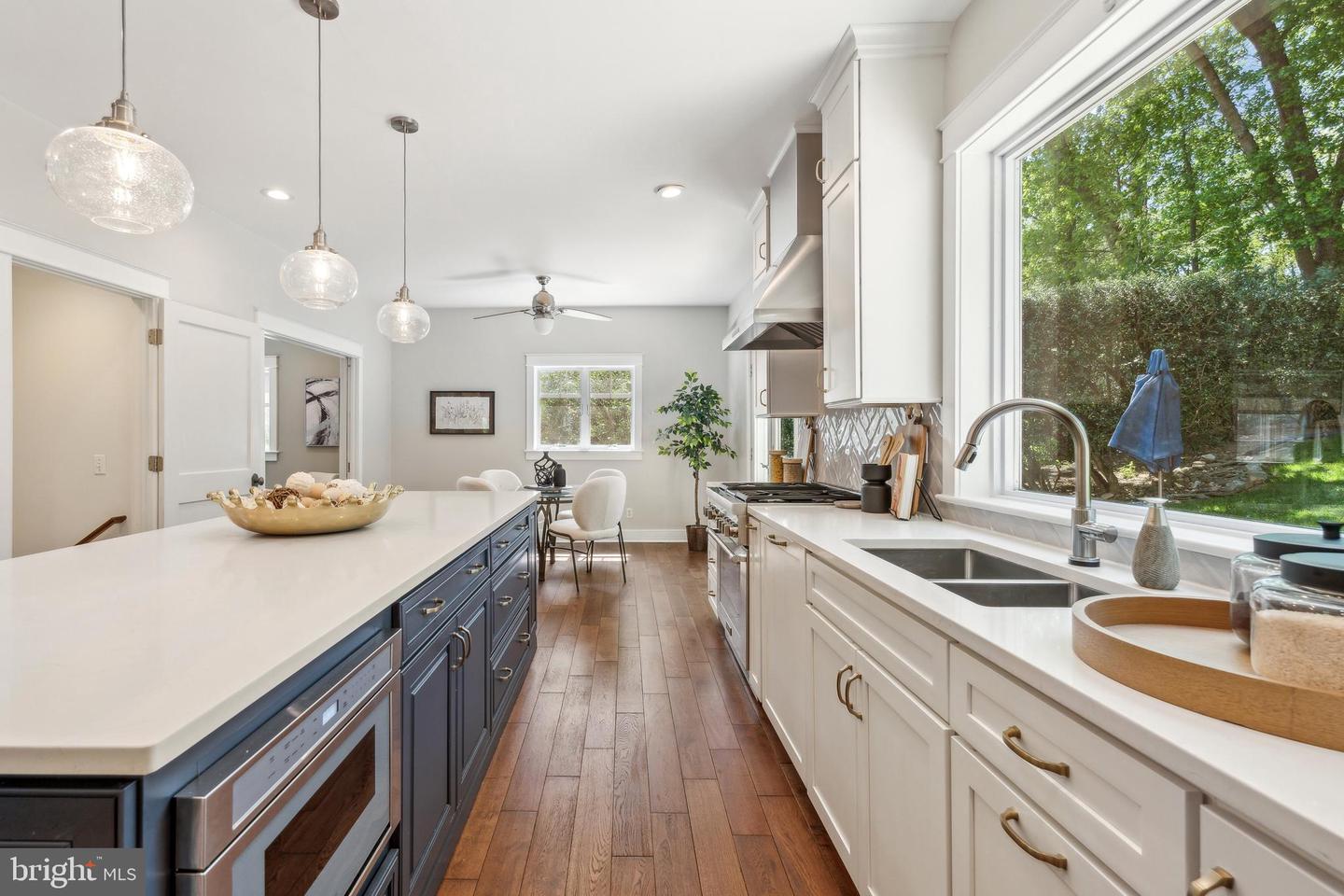 4231 31ST ST N, ARLINGTON, Virginia 22207, 4 Bedrooms Bedrooms, ,3 BathroomsBathrooms,Residential,For sale,4231 31ST ST N,VAAR2056366 MLS # VAAR2056366