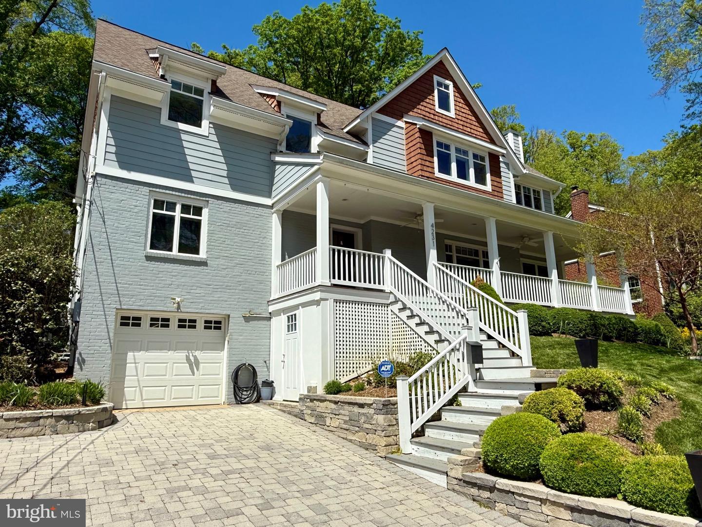 4231 31ST ST N, ARLINGTON, Virginia 22207, 4 Bedrooms Bedrooms, ,3 BathroomsBathrooms,Residential,For sale,4231 31ST ST N,VAAR2056366 MLS # VAAR2056366