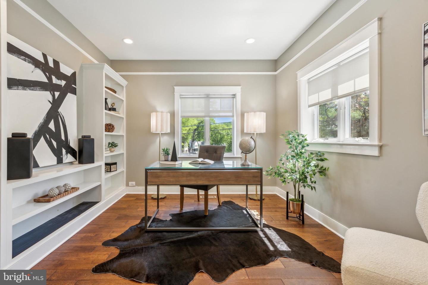 4231 31ST ST N, ARLINGTON, Virginia 22207, 4 Bedrooms Bedrooms, ,3 BathroomsBathrooms,Residential,For sale,4231 31ST ST N,VAAR2056366 MLS # VAAR2056366