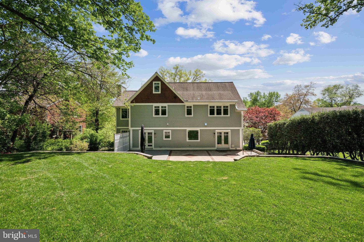 4231 31ST ST N, ARLINGTON, Virginia 22207, 4 Bedrooms Bedrooms, ,3 BathroomsBathrooms,Residential,For sale,4231 31ST ST N,VAAR2056366 MLS # VAAR2056366
