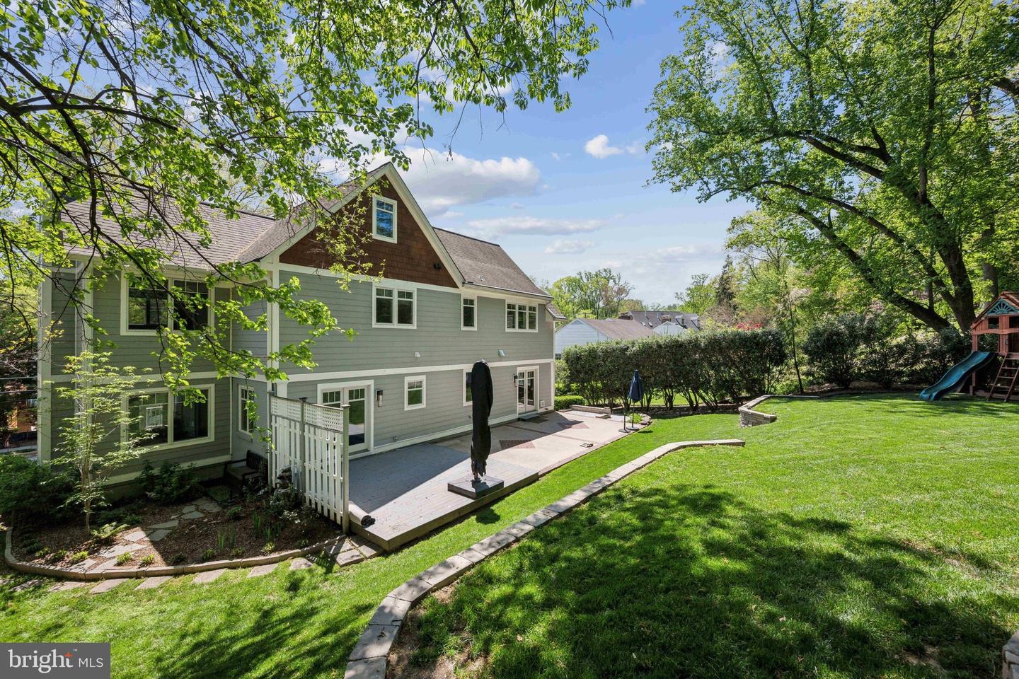 4231 31ST ST N, ARLINGTON, Virginia 22207, 4 Bedrooms Bedrooms, ,3 BathroomsBathrooms,Residential,For sale,4231 31ST ST N,VAAR2056366 MLS # VAAR2056366