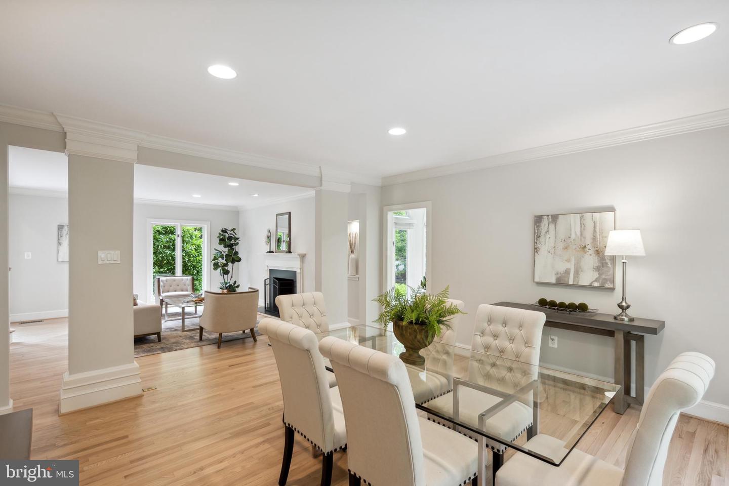 6530 HEATHER BROOK CT, MCLEAN, Virginia 22101, 6 Bedrooms Bedrooms, ,3 BathroomsBathrooms,Residential,For sale,6530 HEATHER BROOK CT,VAFX2235942 MLS # VAFX2235942