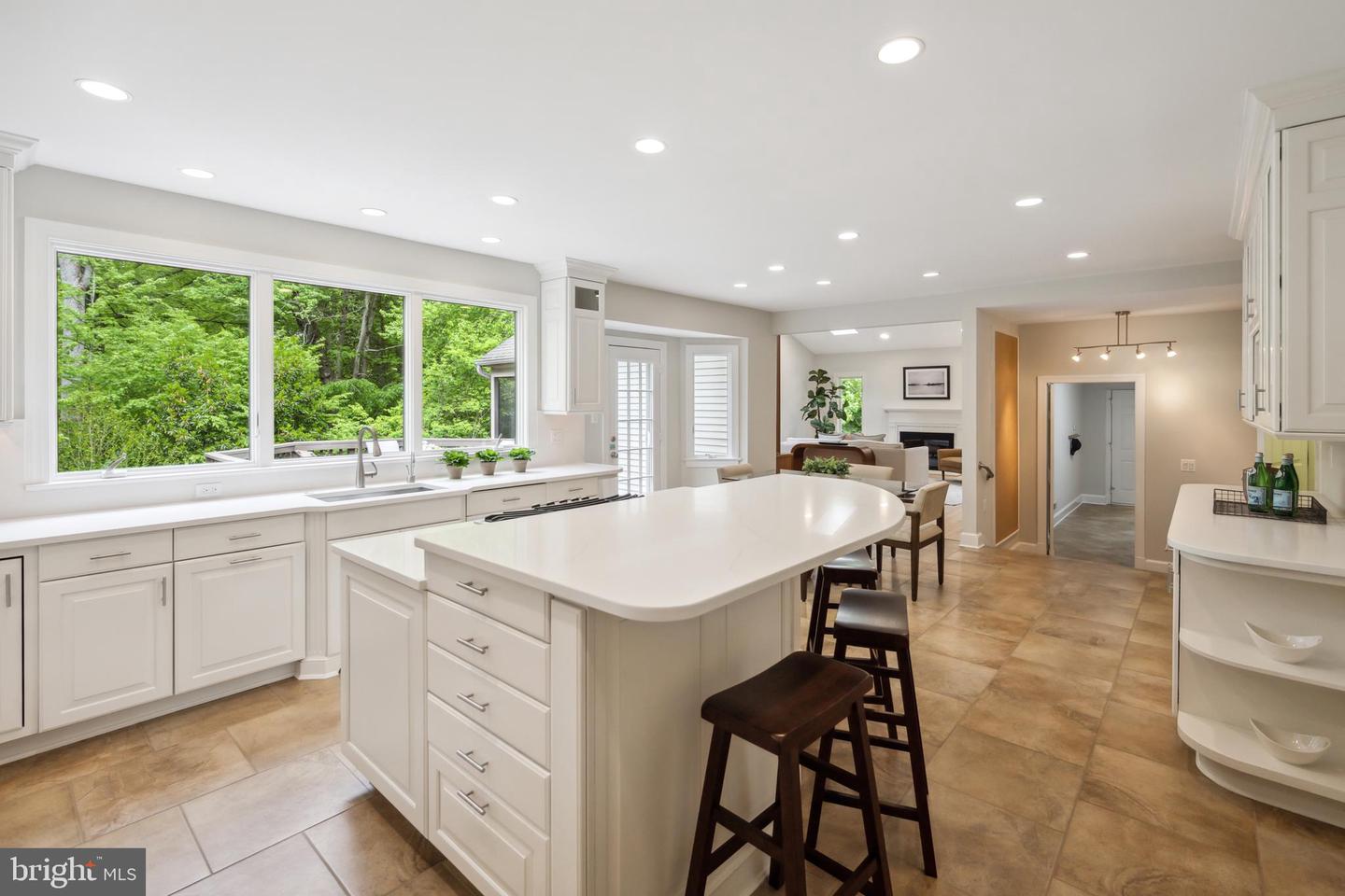 6530 HEATHER BROOK CT, MCLEAN, Virginia 22101, 6 Bedrooms Bedrooms, ,3 BathroomsBathrooms,Residential,For sale,6530 HEATHER BROOK CT,VAFX2235942 MLS # VAFX2235942