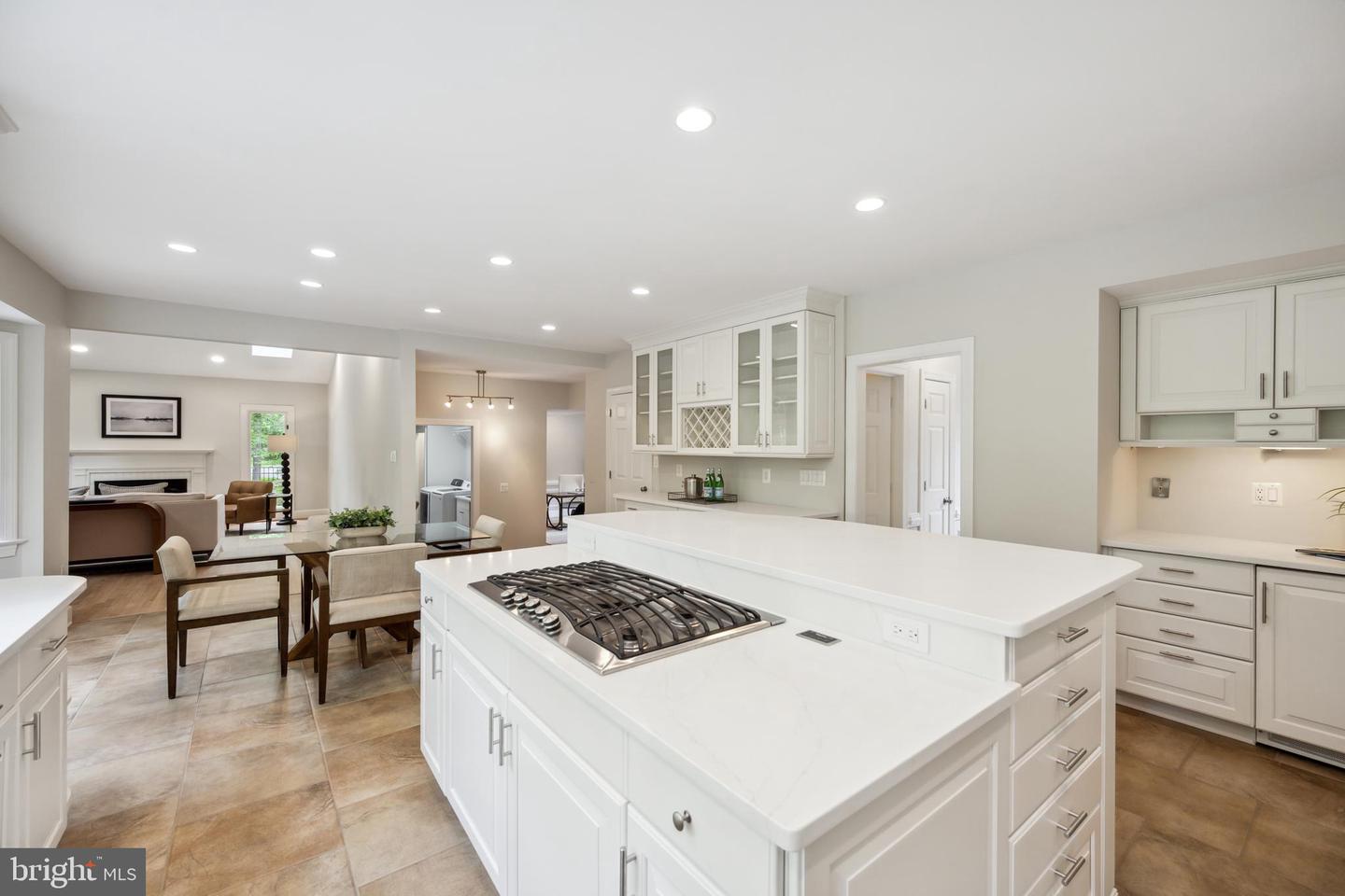 6530 HEATHER BROOK CT, MCLEAN, Virginia 22101, 6 Bedrooms Bedrooms, ,3 BathroomsBathrooms,Residential,For sale,6530 HEATHER BROOK CT,VAFX2235942 MLS # VAFX2235942