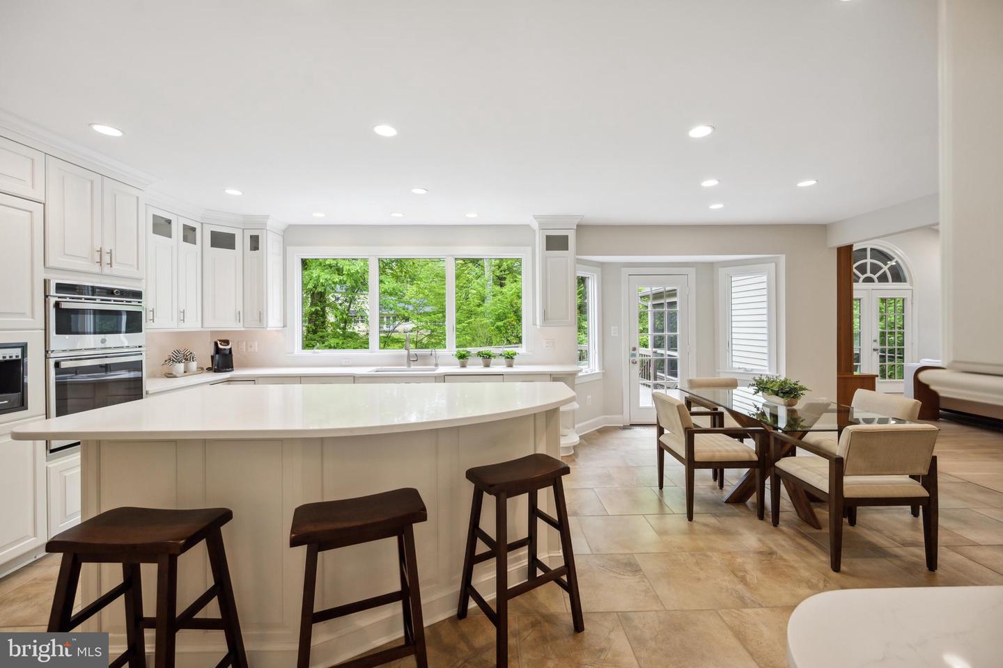 6530 HEATHER BROOK CT, MCLEAN, Virginia 22101, 6 Bedrooms Bedrooms, ,3 BathroomsBathrooms,Residential,For sale,6530 HEATHER BROOK CT,VAFX2235942 MLS # VAFX2235942