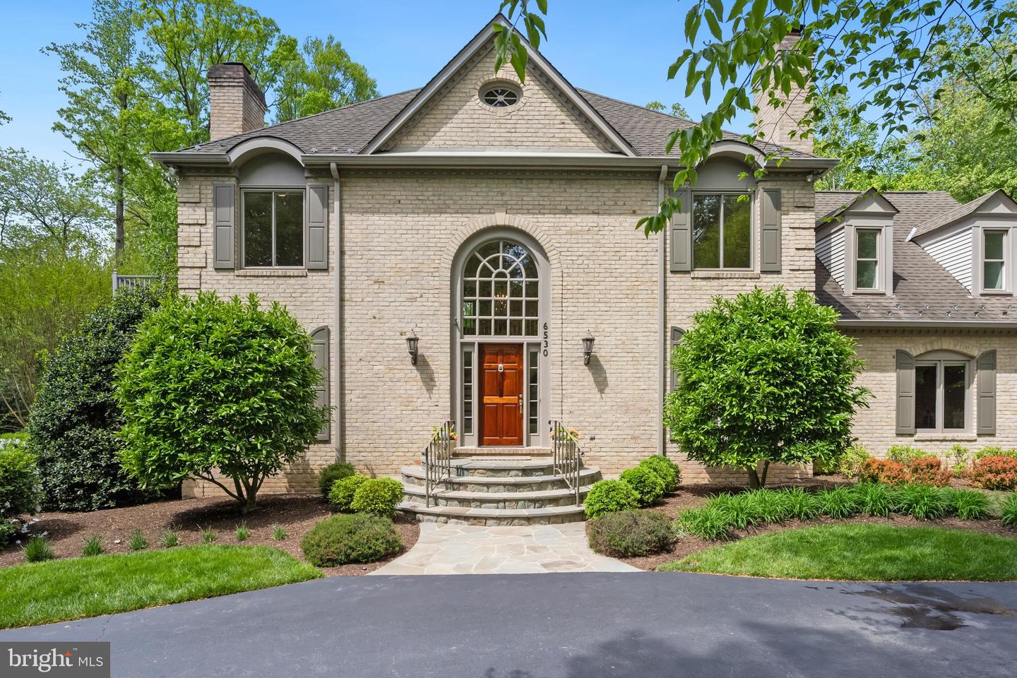 6530 HEATHER BROOK CT, MCLEAN, Virginia 22101, 6 Bedrooms Bedrooms, ,3 BathroomsBathrooms,Residential,For sale,6530 HEATHER BROOK CT,VAFX2235942 MLS # VAFX2235942