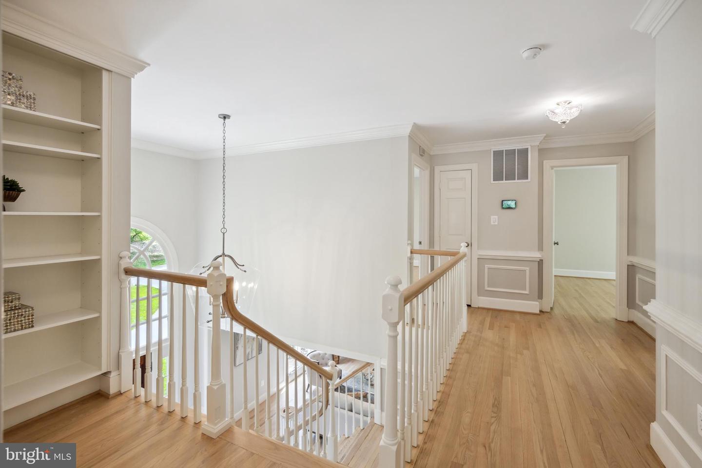 6530 HEATHER BROOK CT, MCLEAN, Virginia 22101, 6 Bedrooms Bedrooms, ,3 BathroomsBathrooms,Residential,For sale,6530 HEATHER BROOK CT,VAFX2235942 MLS # VAFX2235942