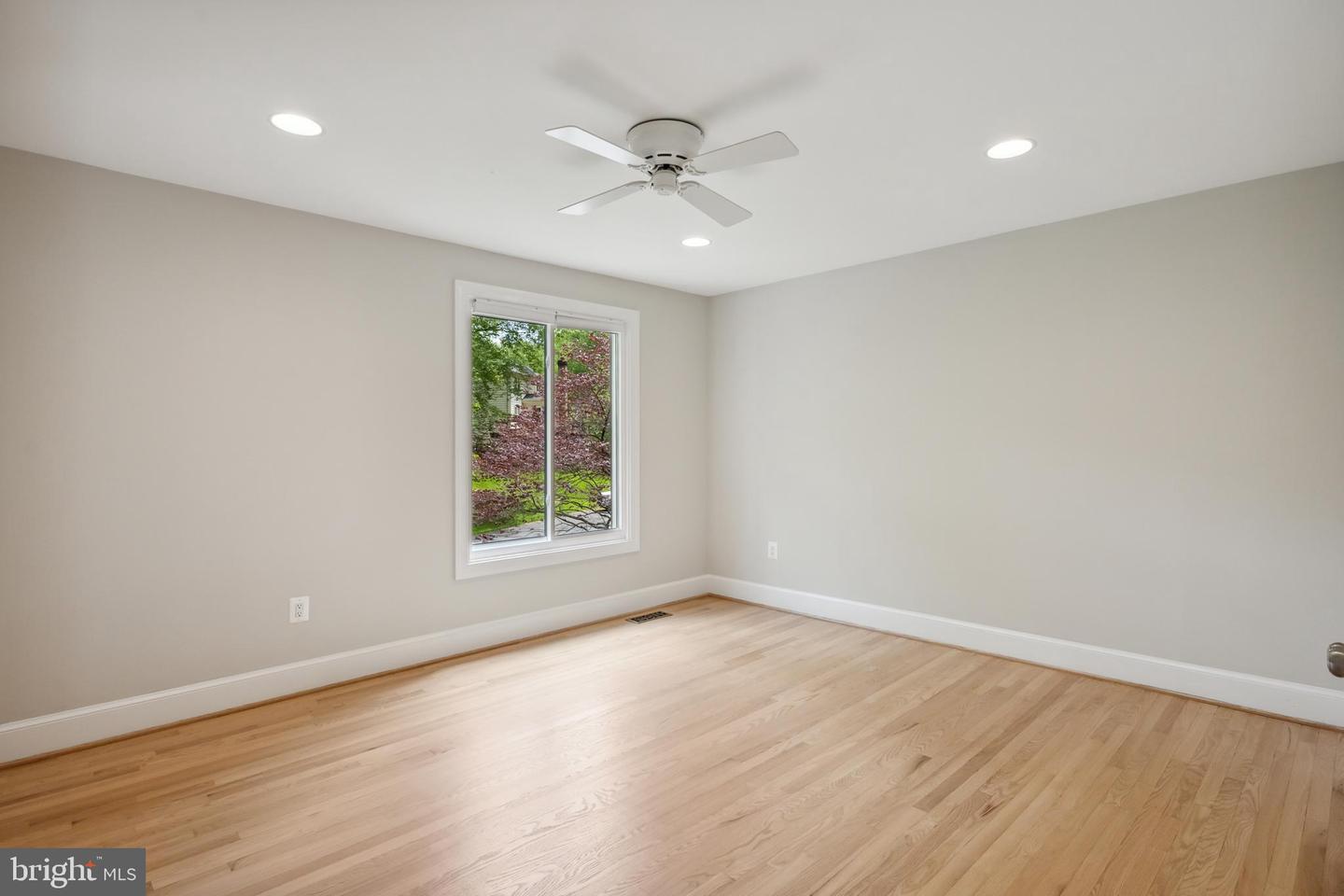6530 HEATHER BROOK CT, MCLEAN, Virginia 22101, 6 Bedrooms Bedrooms, ,3 BathroomsBathrooms,Residential,For sale,6530 HEATHER BROOK CT,VAFX2235942 MLS # VAFX2235942