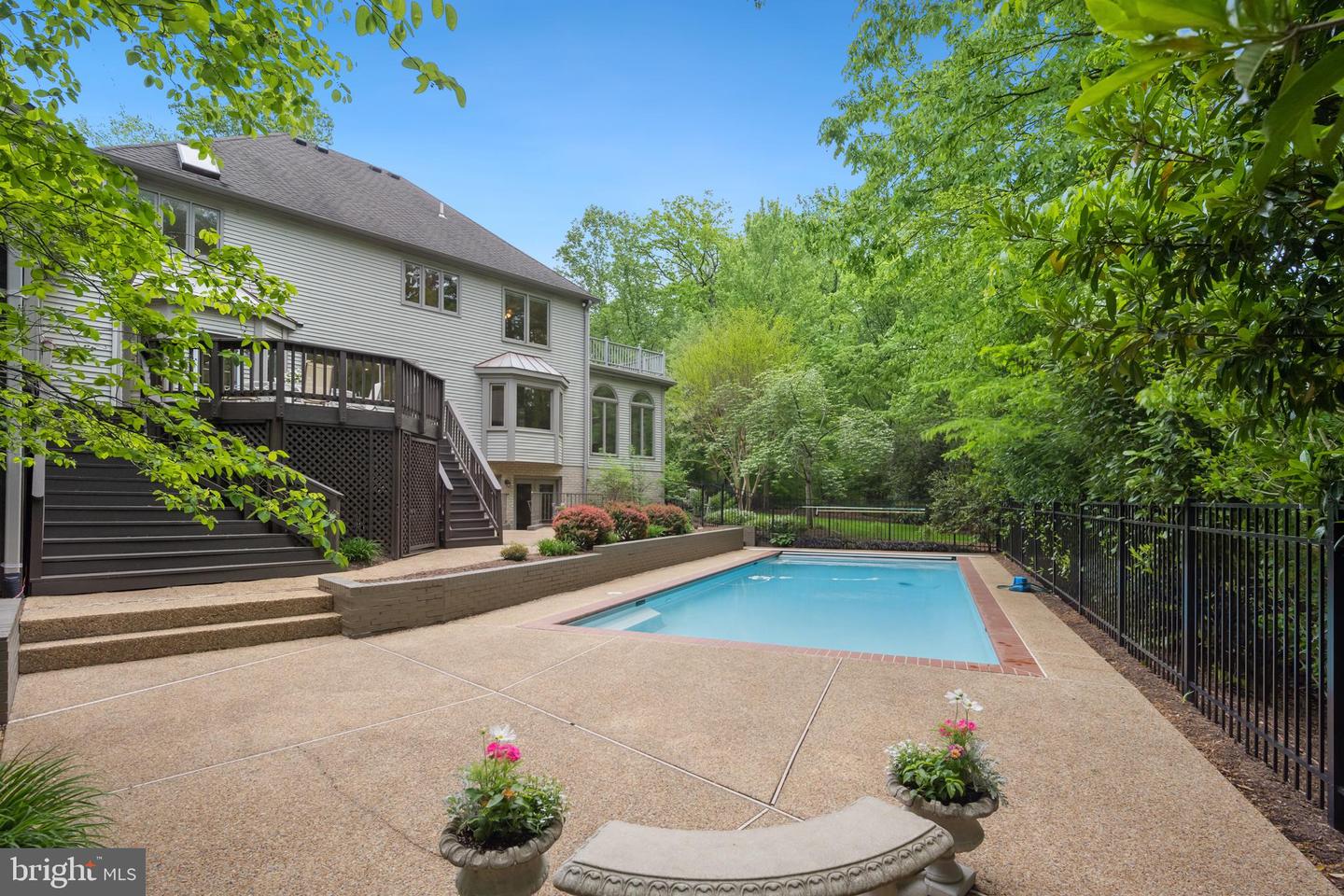 6530 HEATHER BROOK CT, MCLEAN, Virginia 22101, 6 Bedrooms Bedrooms, ,3 BathroomsBathrooms,Residential,For sale,6530 HEATHER BROOK CT,VAFX2235942 MLS # VAFX2235942