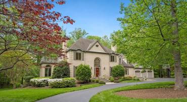 6530 HEATHER BROOK CT, MCLEAN, Virginia 22101, 6 Bedrooms Bedrooms, ,3 BathroomsBathrooms,Residential,For sale,6530 HEATHER BROOK CT,VAFX2235942 MLS # VAFX2235942
