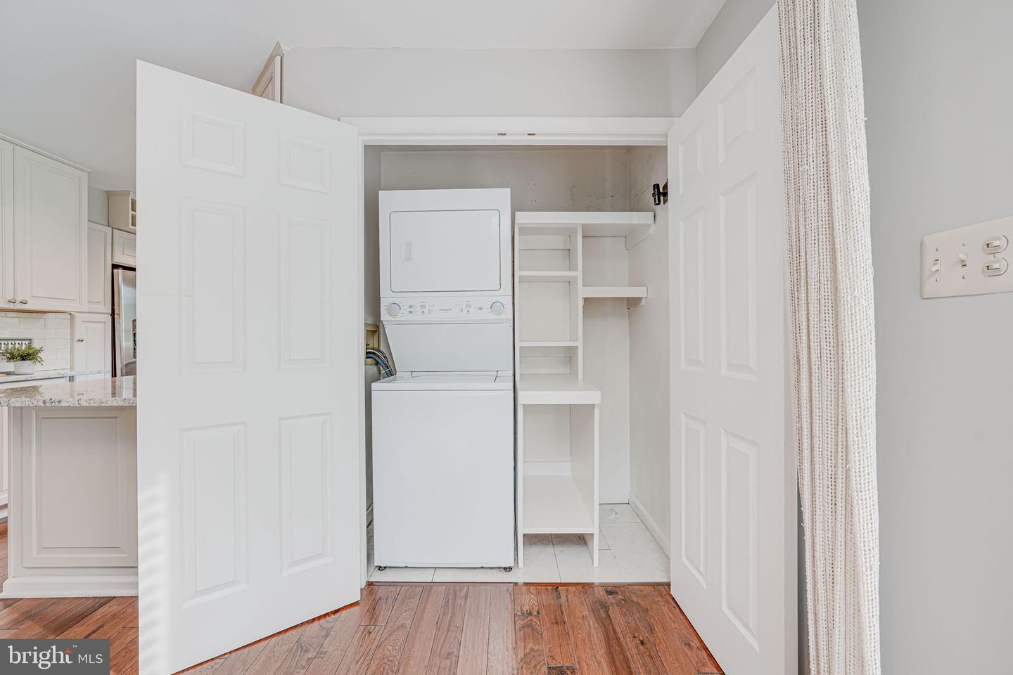 9808 KOHOUTEK CT, VIENNA, Virginia 22182, 4 Bedrooms Bedrooms, ,3 BathroomsBathrooms,Residential,For sale,9808 KOHOUTEK CT,VAFX2235778 MLS # VAFX2235778