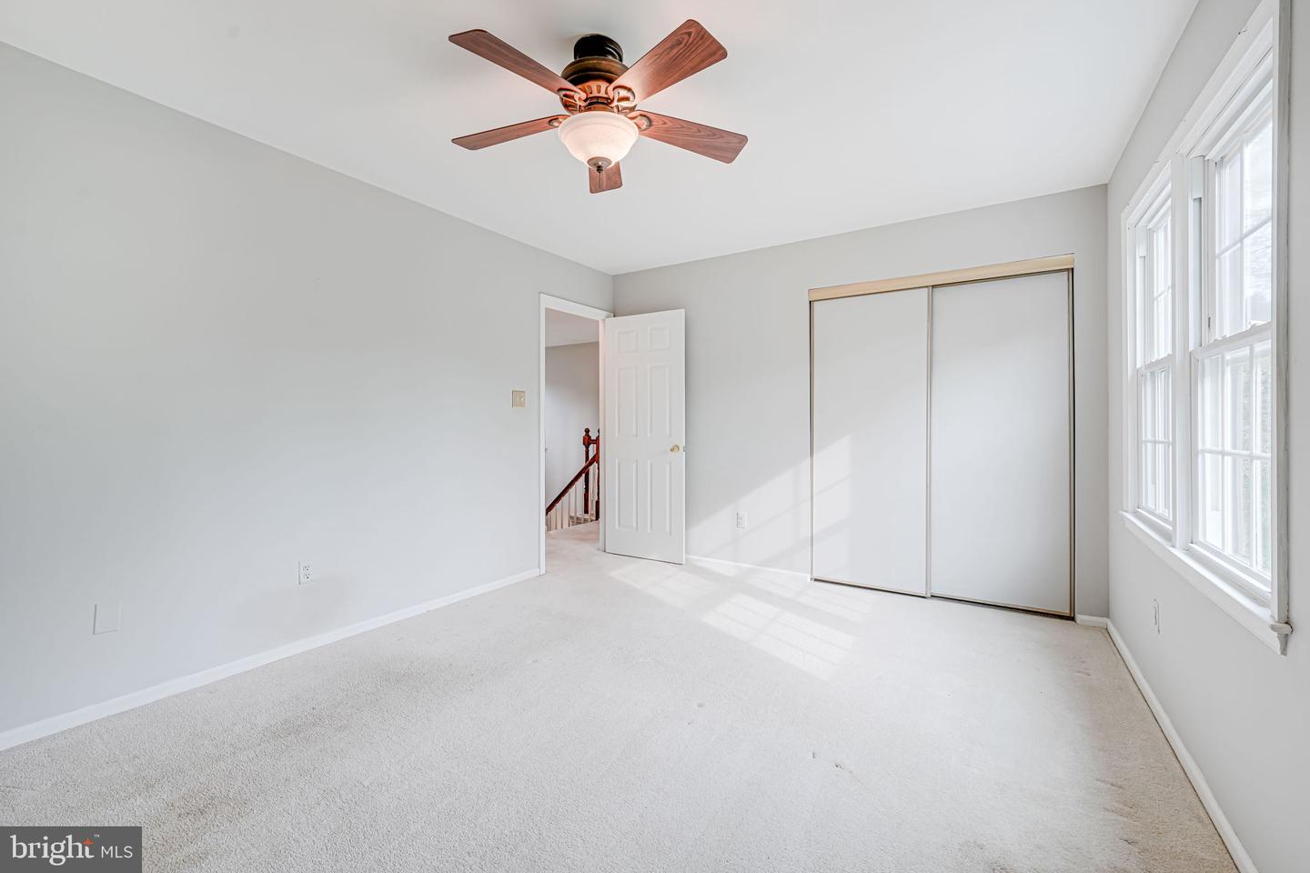 9808 KOHOUTEK CT, VIENNA, Virginia 22182, 4 Bedrooms Bedrooms, ,3 BathroomsBathrooms,Residential,For sale,9808 KOHOUTEK CT,VAFX2235778 MLS # VAFX2235778