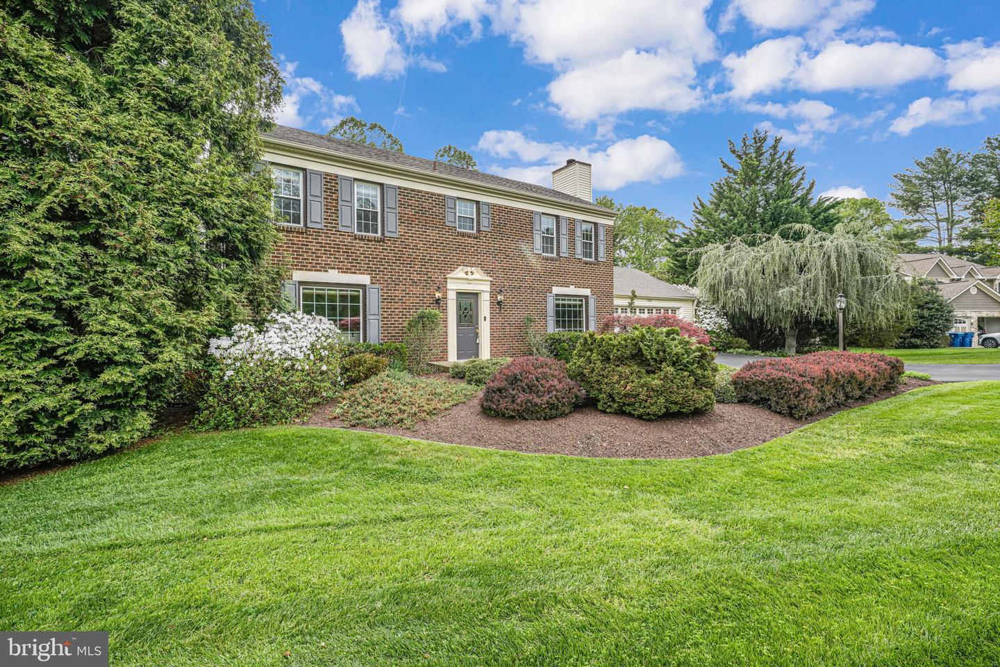 9808 KOHOUTEK CT, VIENNA, Virginia 22182, 4 Bedrooms Bedrooms, ,3 BathroomsBathrooms,Residential,For sale,9808 KOHOUTEK CT,VAFX2235778 MLS # VAFX2235778
