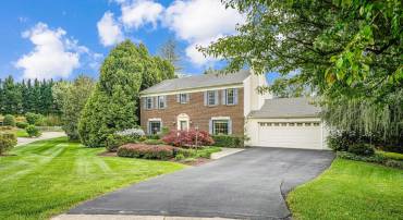 9808 KOHOUTEK CT, VIENNA, Virginia 22182, 4 Bedrooms Bedrooms, ,3 BathroomsBathrooms,Residential,For sale,9808 KOHOUTEK CT,VAFX2235778 MLS # VAFX2235778