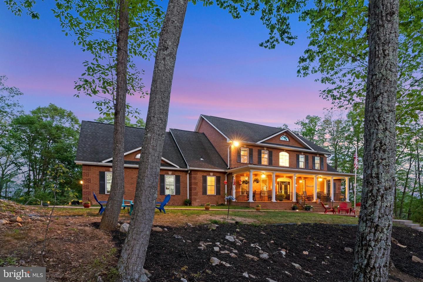 520 CLAGETT ST SW, LEESBURG, Virginia 20175, 4 Bedrooms Bedrooms, ,3 BathroomsBathrooms,Residential,For sale,520 CLAGETT ST SW,VALO2094560 MLS # VALO2094560