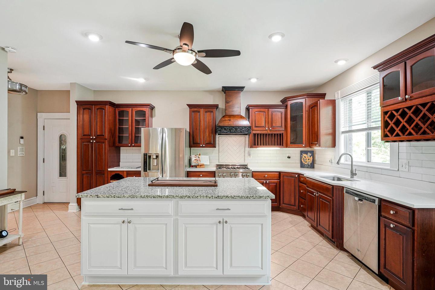 520 CLAGETT ST SW, LEESBURG, Virginia 20175, 4 Bedrooms Bedrooms, ,3 BathroomsBathrooms,Residential,For sale,520 CLAGETT ST SW,VALO2094560 MLS # VALO2094560