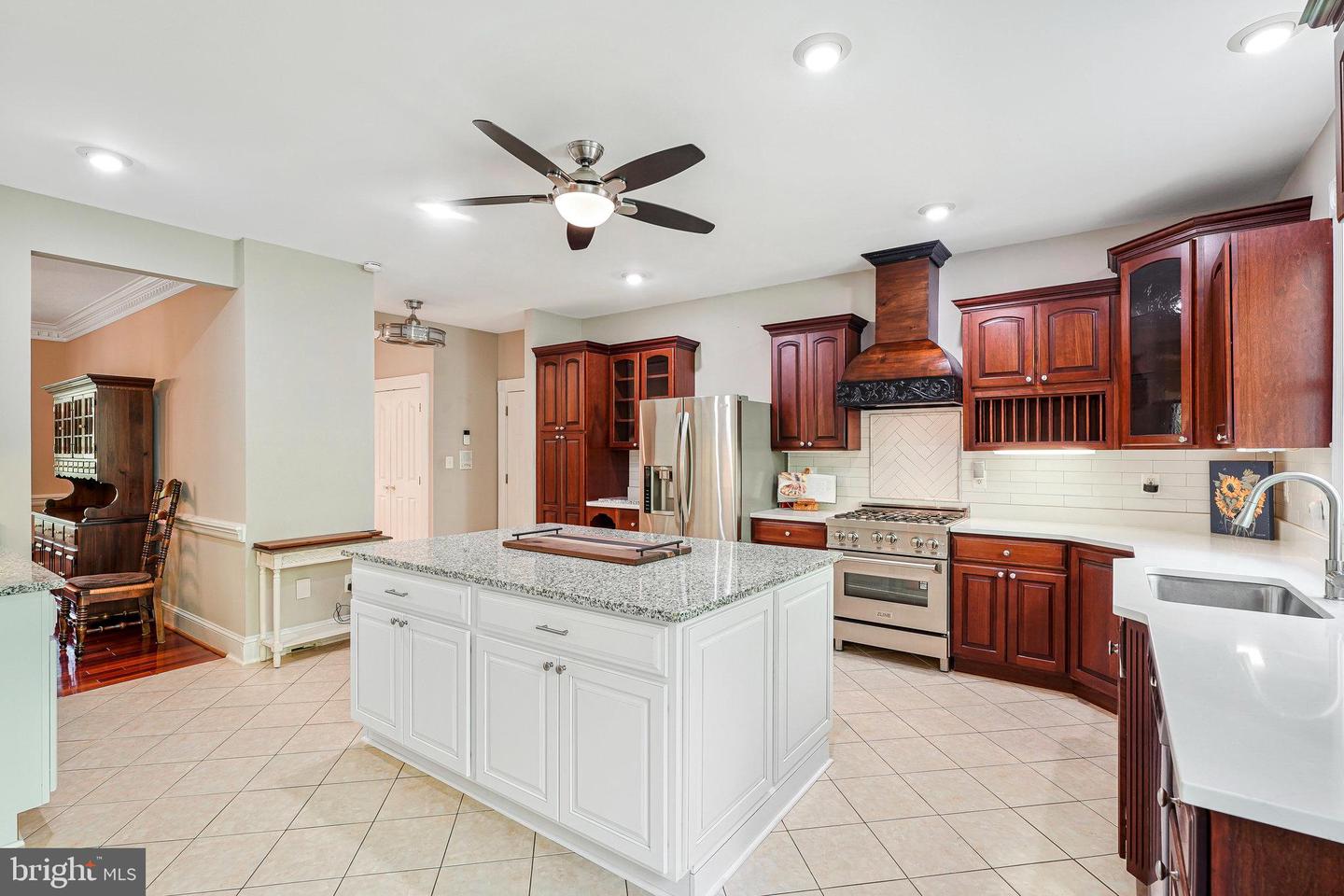 520 CLAGETT ST SW, LEESBURG, Virginia 20175, 4 Bedrooms Bedrooms, ,3 BathroomsBathrooms,Residential,For sale,520 CLAGETT ST SW,VALO2094560 MLS # VALO2094560