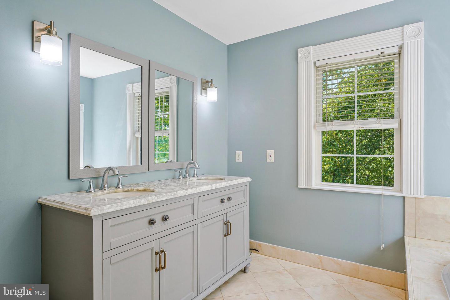 520 CLAGETT ST SW, LEESBURG, Virginia 20175, 4 Bedrooms Bedrooms, ,3 BathroomsBathrooms,Residential,For sale,520 CLAGETT ST SW,VALO2094560 MLS # VALO2094560