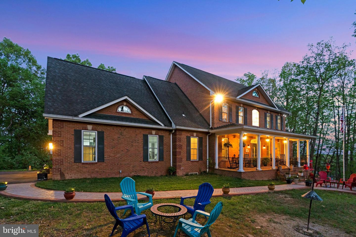520 CLAGETT ST SW, LEESBURG, Virginia 20175, 4 Bedrooms Bedrooms, ,3 BathroomsBathrooms,Residential,For sale,520 CLAGETT ST SW,VALO2094560 MLS # VALO2094560