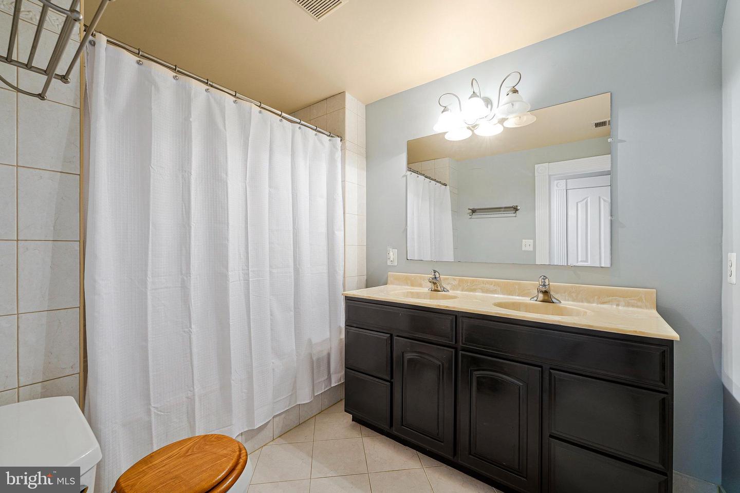 520 CLAGETT ST SW, LEESBURG, Virginia 20175, 4 Bedrooms Bedrooms, ,3 BathroomsBathrooms,Residential,For sale,520 CLAGETT ST SW,VALO2094560 MLS # VALO2094560